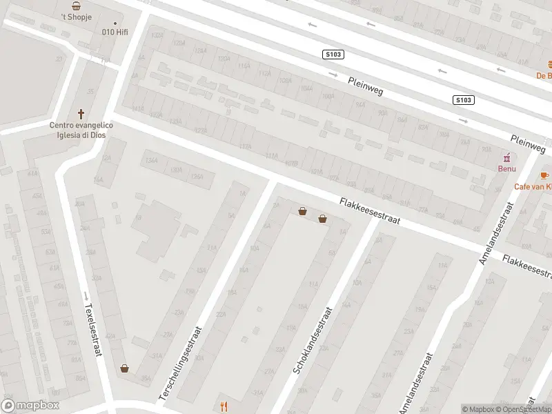 Ambulance met grote spoed naar de Terschellingsestraat in Rotterdam