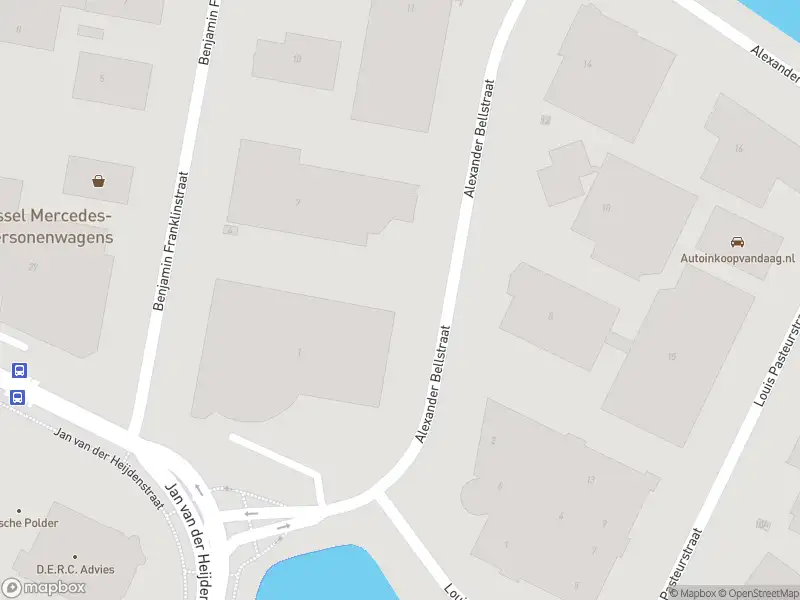 Ambulance met gepaste spoed naar de Alexander Bellstraat in Oud-Beijerland