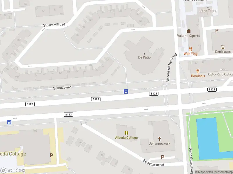 112 melding Ambulance met gepaste spoed naar de Spinozaweg in Rotterdam