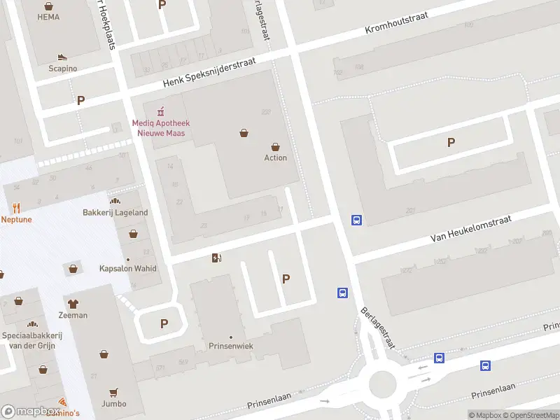 Ambulance met gepaste spoed naar de Kurt Callostraat in Rotterdam