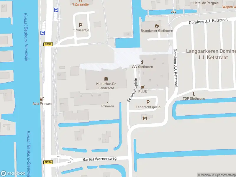 Politie naar de Bartus Warnersweg in Giethoorn vanwege aanrijding met letsel