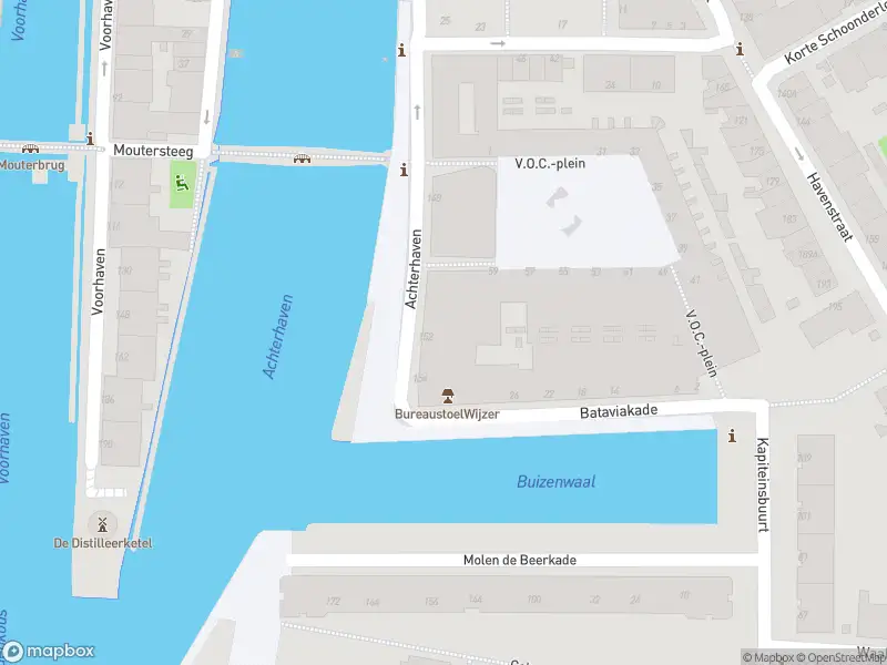 Brandweer met gepaste spoed naar de Mayflowerstraat in Rotterdam vanwege stormschade