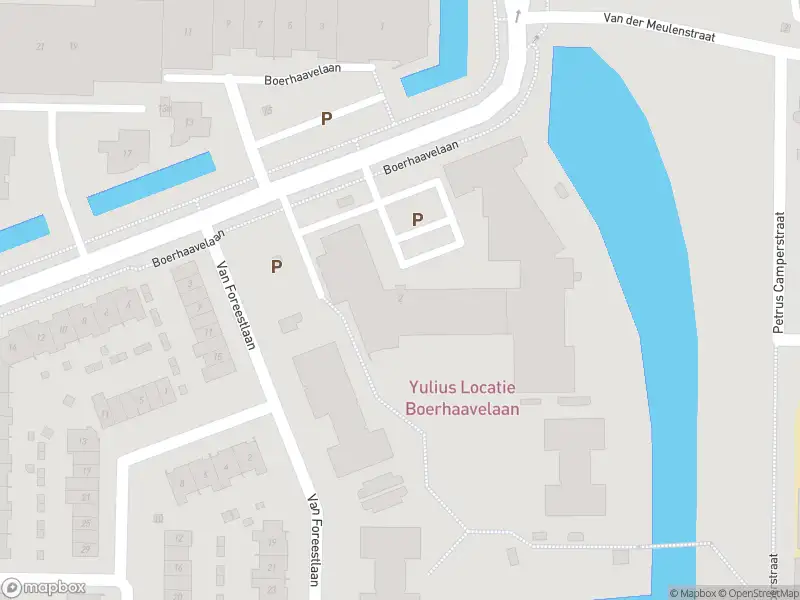 Ambulance met grote spoed naar de Boerhaavelaan in Barendrecht