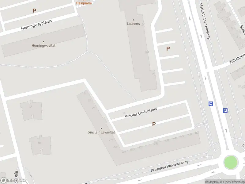 112 melding Ambulance met gepaste spoed naar de Sinclair Lewisplaats in Rotterdam