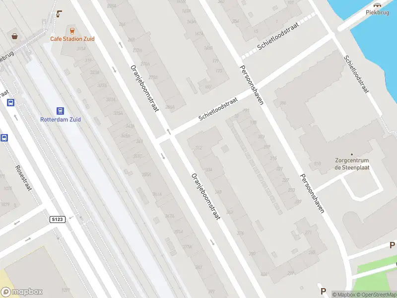 112 melding Ambulance met grote spoed naar de Oranjeboomstraat in Rotterdam