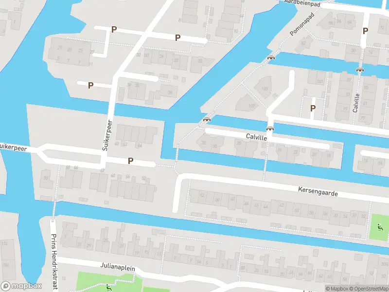 Politie met grote spoed naar de Julianastraat in Boskoop vanwege personen te water