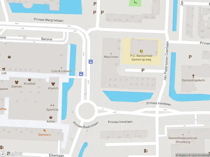 Ambulance met grote spoed naar de Juliana van Stolbergstraat in Alphen aan den Rijn