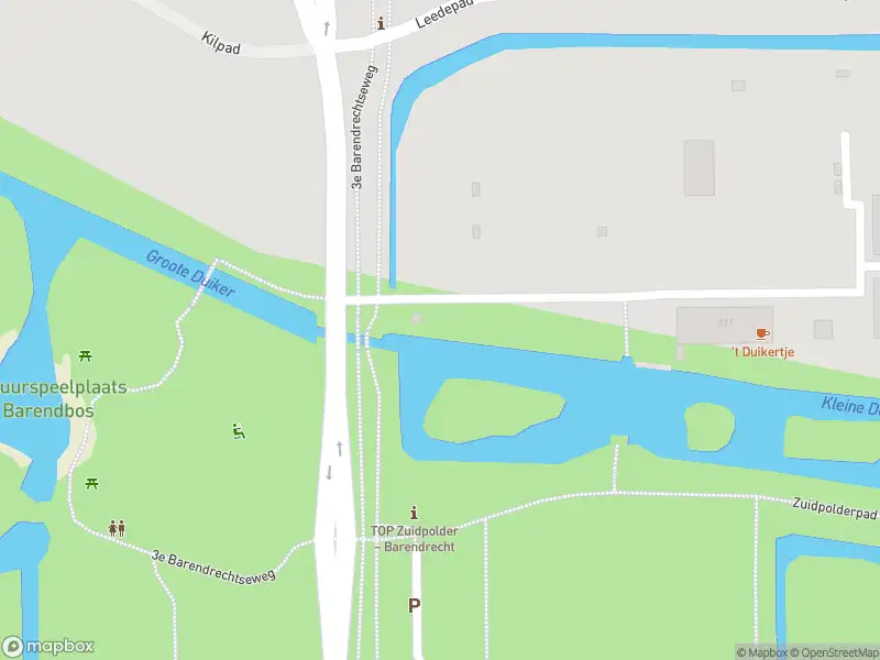 Ambulance met grote spoed naar de 3e Barendrechtseweg in Barendrecht