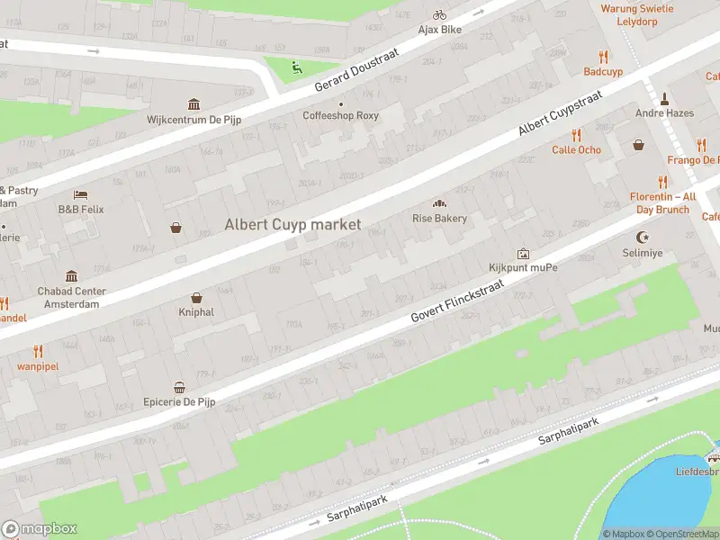 Ambulance naar de Albert Cuypstraat in Amsterdam