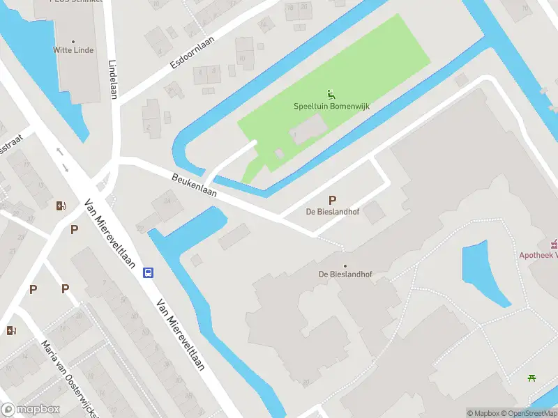 Ambulance met grote spoed naar de Beukenlaan in Delft
