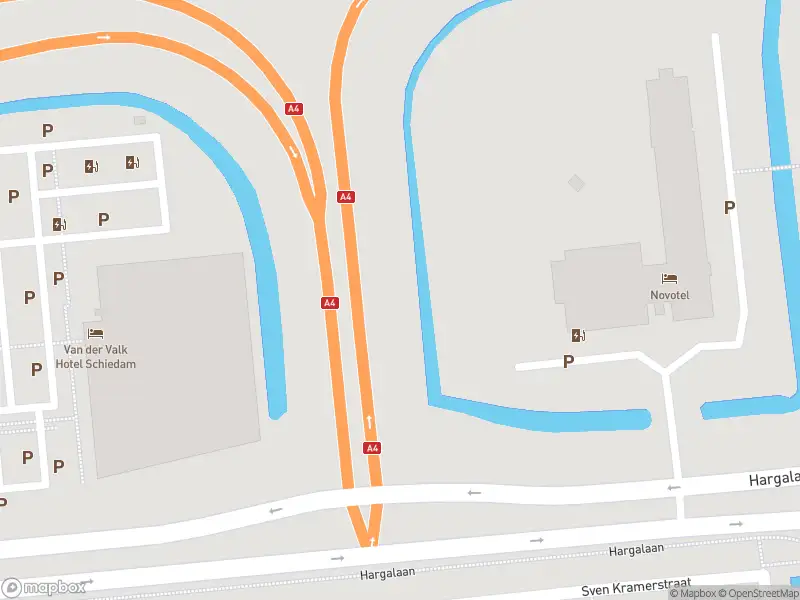 Ambulance met gepaste spoed naar de Hargalaan in Schiedam