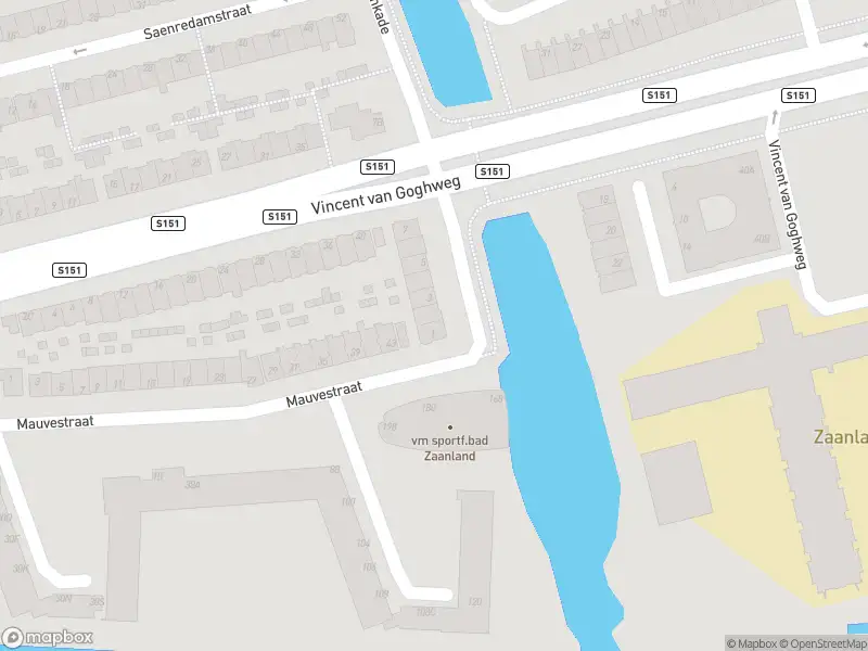 Ambulance met gepaste spoed naar de Jan van Goyenkade in Zaandam