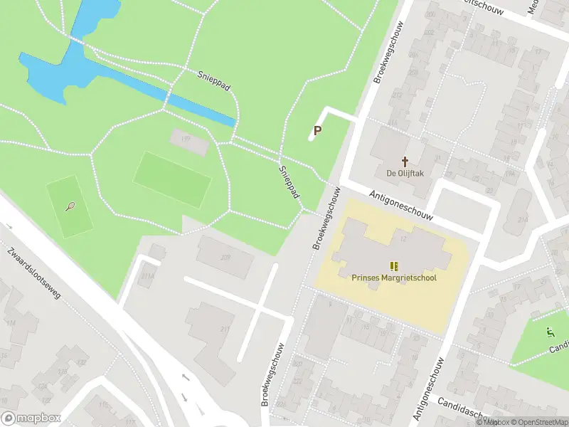 Ambulance met grote spoed naar de Broekwegschouw in Zoetermeer