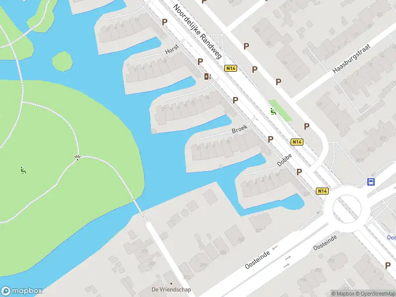 Ambulance met grote spoed naar de Broek in Voorburg