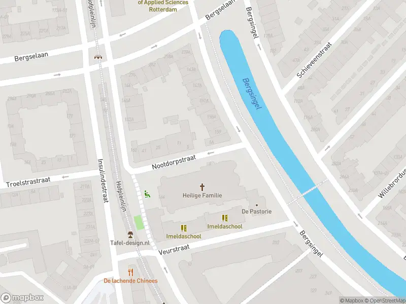 Brandweer met gepaste spoed naar de Nootdorpstraat in Rotterdam vanwege stormschade