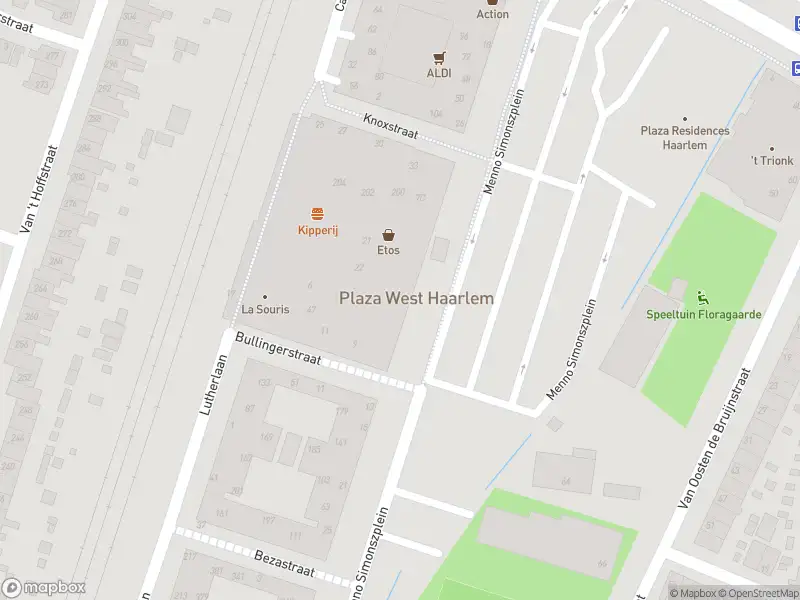 Ambulance met gepaste spoed naar de Menno Simonszplein in Haarlem