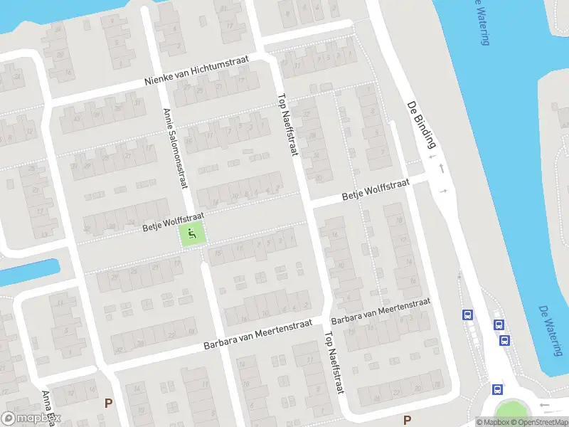 Ambulance met grote spoed naar de Betje Wolffstraat in Zaandam