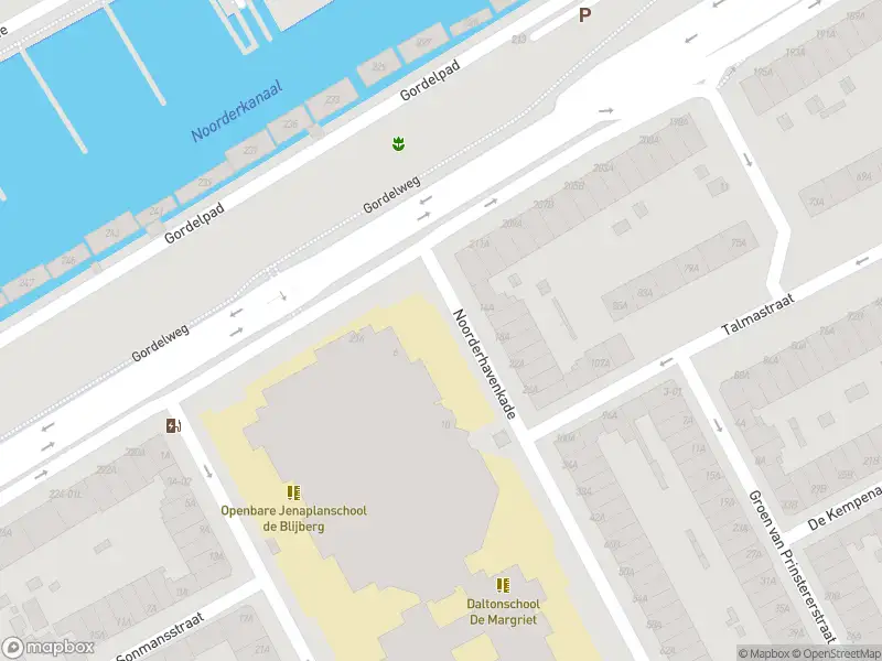 Ambulance met gepaste spoed naar de Noorderhavenkade in Rotterdam