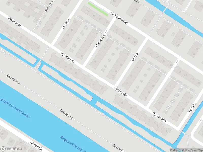 Ambulance met grote spoed naar de Pyreneeën in Amsterdam