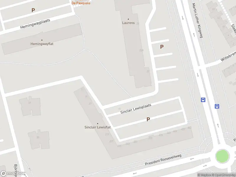 112 melding Ambulance met grote spoed naar de Sinclair Lewisplaats in Rotterdam