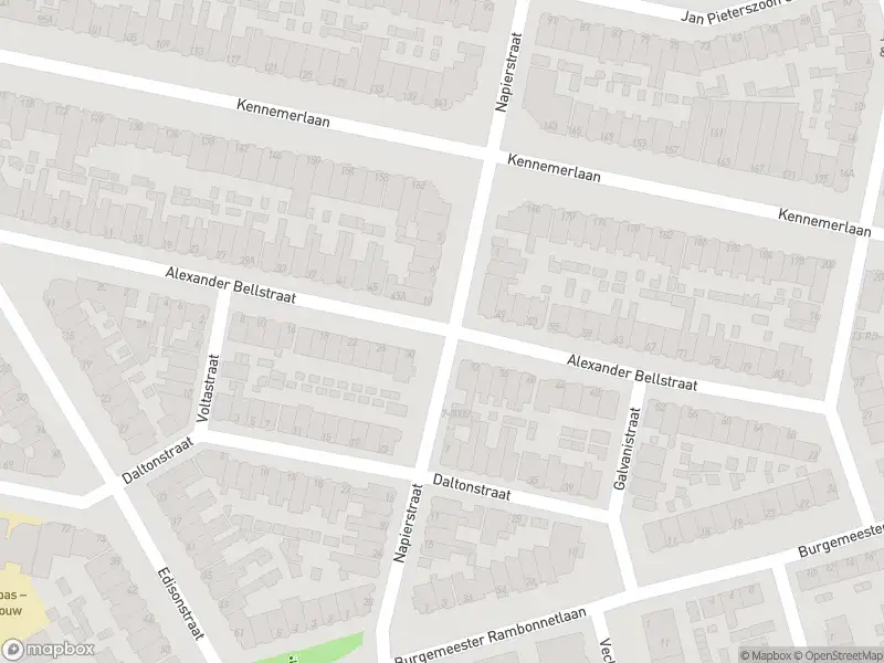 Ambulance met grote spoed naar de Napierstraat in IJmuiden