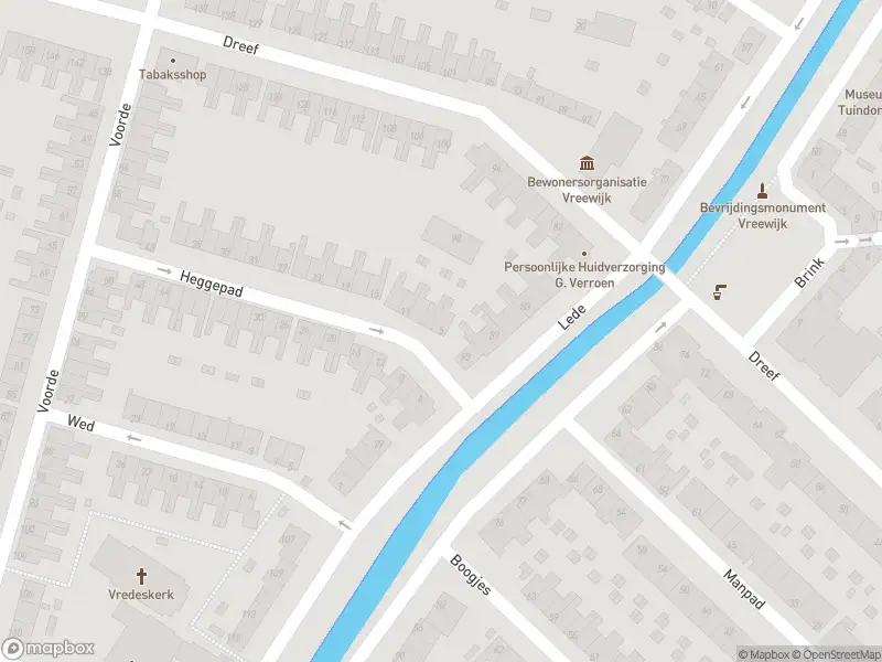 Ambulance met grote spoed naar de Heggepad in Rotterdam