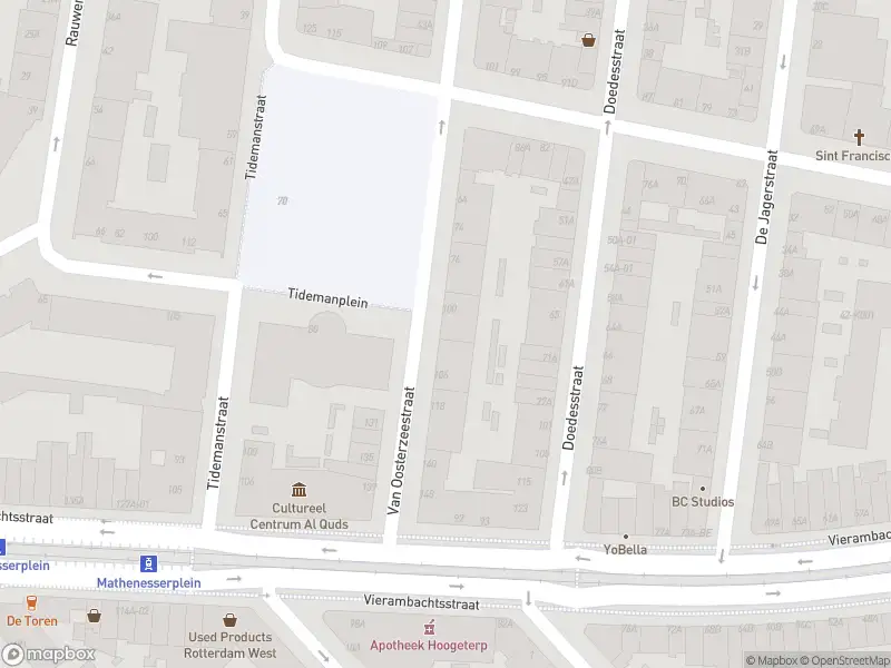 Ambulance met grote spoed naar de Van Oosterzeestraat in Rotterdam