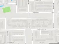 Ambulance met grote spoed naar de Piersonpad in Hoogezand vanwege waarnemen gaslucht