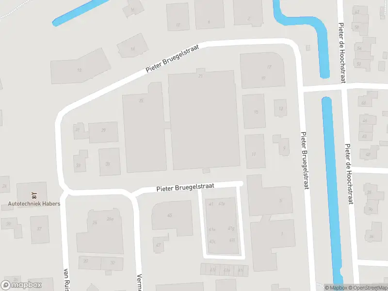 Brandweer met grote spoed naar de Pieter Bruegelstraat in Ommen vanwege voertuigbrand