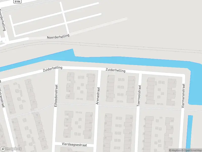 Ambulance met grote spoed naar de Arenastraat in Rotterdam