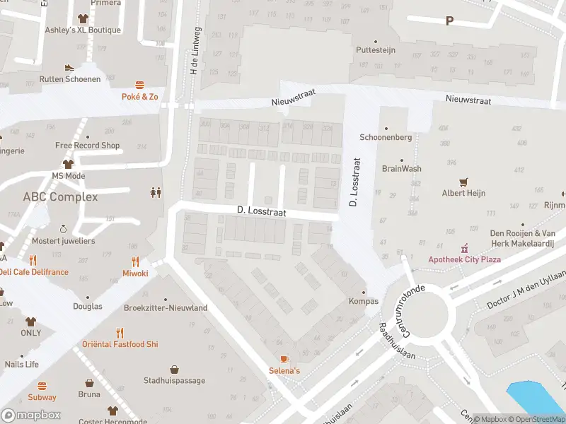 Ambulance met grote spoed naar de D. Losstraat in Spijkenisse