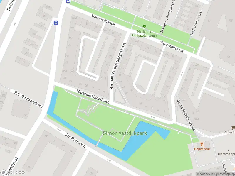 Ambulance met gepaste spoed naar de Herman van den Berghstraat in Haarlem