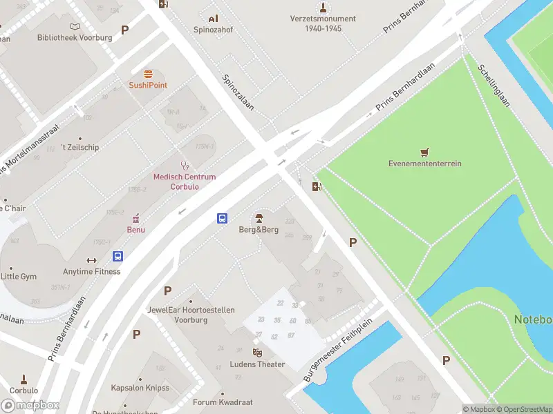 Ambulance met gepaste spoed naar de Goeverneurkade in Voorburg