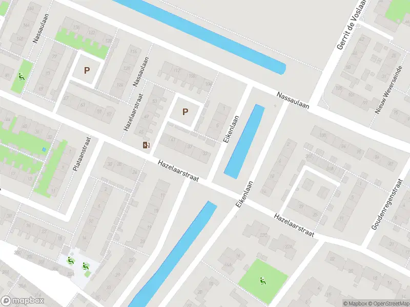 Ambulance met gepaste spoed naar de Hazelaarstraat in Puttershoek