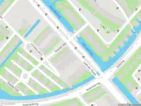 Brandweer met gepaste spoed naar de Hugo de Vries-serre in Amersfoort