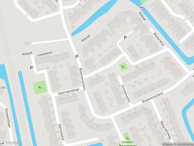 Ambulance met grote spoed naar de Zwanebloemstraat in Voorhout