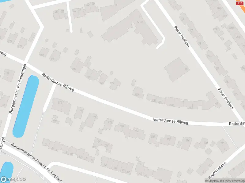 Brandweer met grote spoed naar de Becramming in Rotterdam vanwege reanimatie