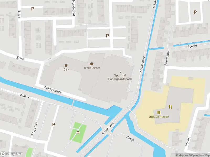 Ambulance met grote spoed naar de Akkerwinde in Hoogvliet Rotterdam