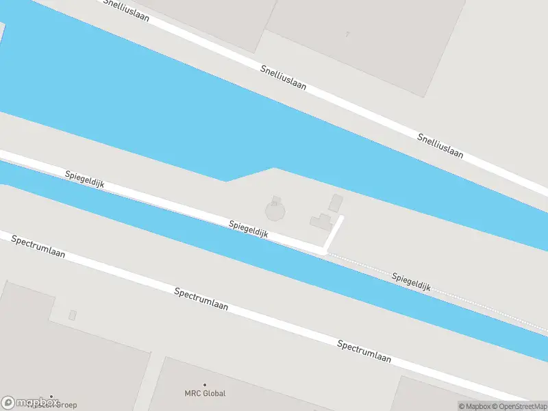 Brandweer met grote spoed naar de Spiegeldijk in Bleiswijk vanwege gebouwbrand