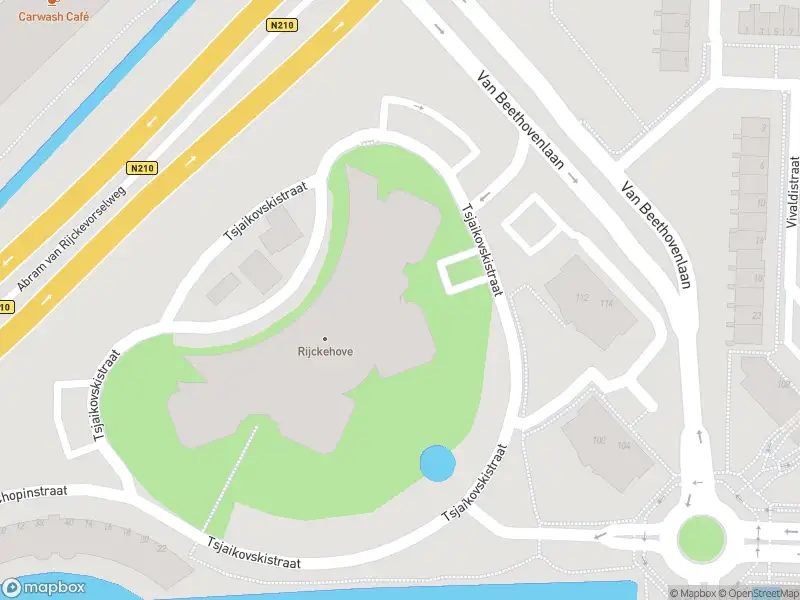 Ambulance met grote spoed naar de Tsjaikovskistraat in Capelle aan den IJssel
