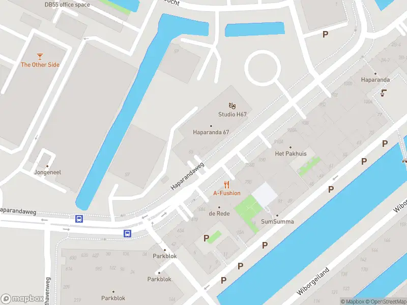 Ambulance met grote spoed naar de Haparandaweg in Amsterdam