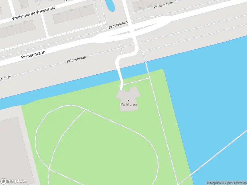 Ambulance met gepaste spoed naar de Ien Daleshof in Rotterdam