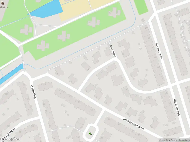 Ambulance met grote spoed naar de Trasmolen in Alphen aan den Rijn