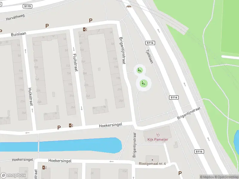 Ambulance met gepaste spoed naar de Brigantijnstraat in Rotterdam
