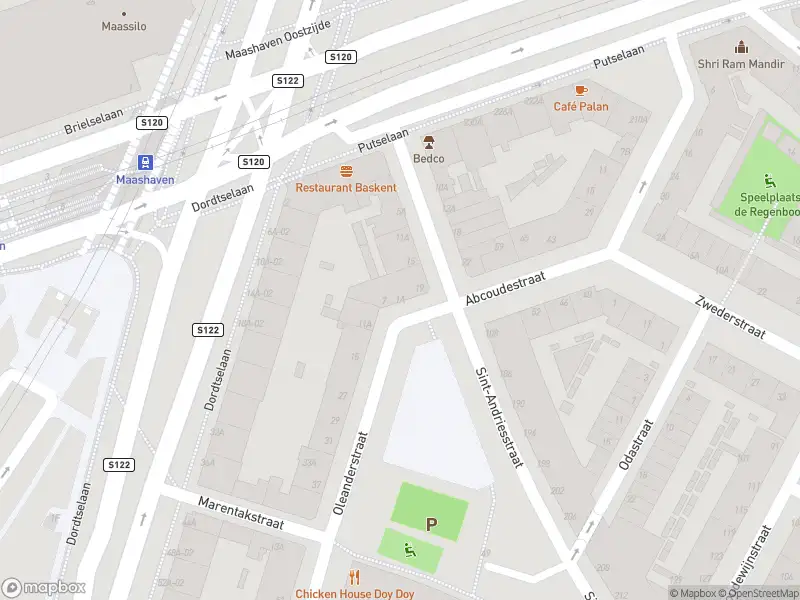 Ambulance met grote spoed naar de Oleanderstraat in Rotterdam