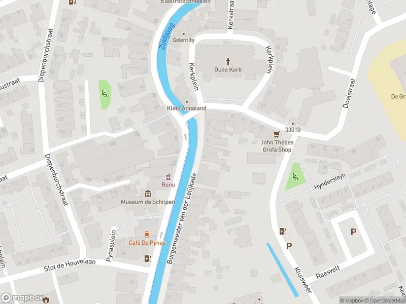 Ambulance met grote spoed naar de Burgemeester van der Lelijkade in Maasland