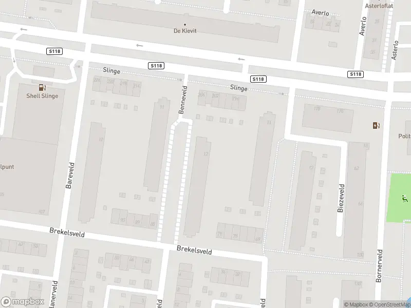 Ambulance met grote spoed naar de Benneveld in Rotterdam