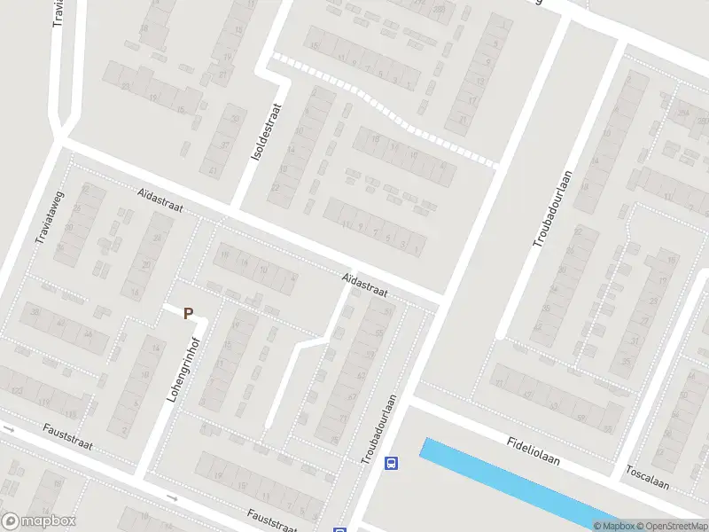 Ambulance met grote spoed naar de Aïdastraat in Hoogvliet Rotterdam