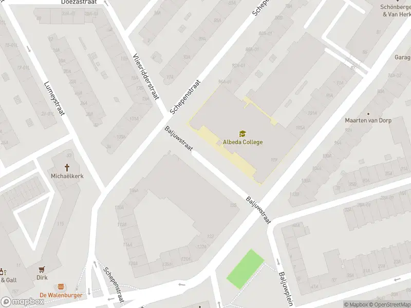 Brandweer met gepaste spoed naar de Baljuwstraat in Rotterdam
