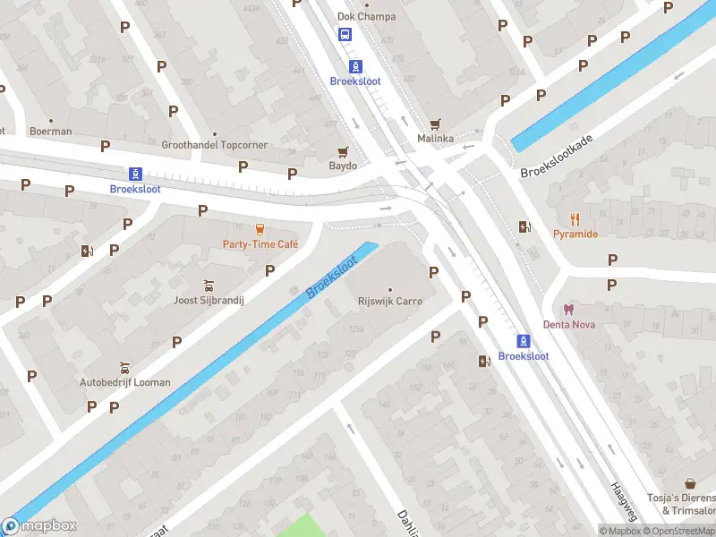 Ambulance met grote spoed naar de Van Diemenstraat in 's-Gravenhage